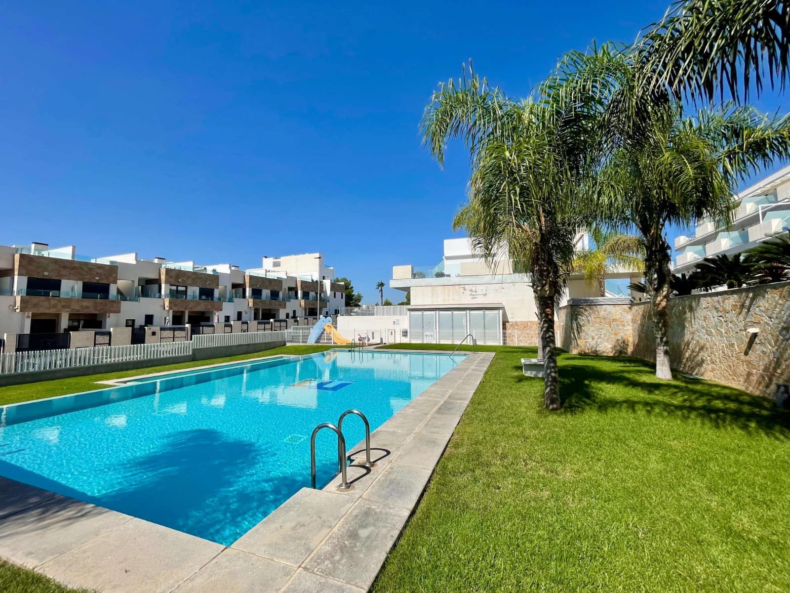 2 sypialnia Apartament na sprzedaż w Villamartin z basenem garażem - 245 000 € (Ref: 9198972)