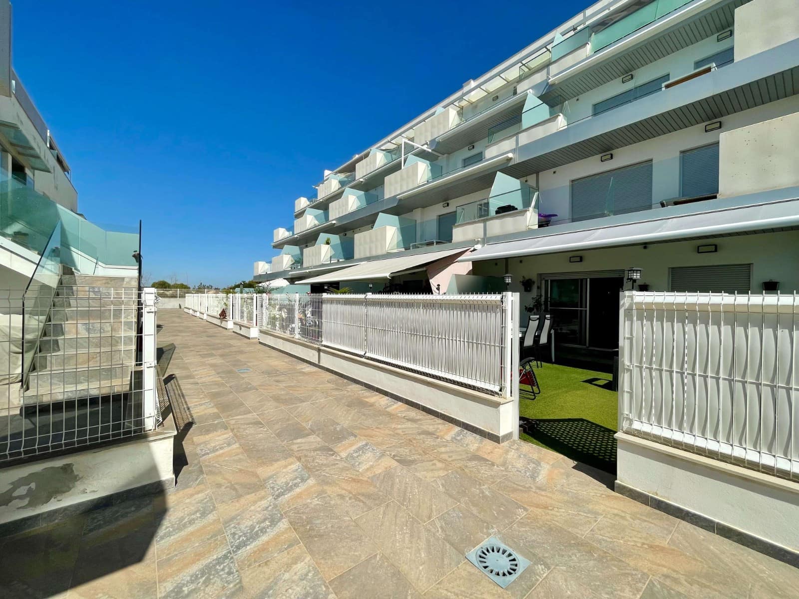 2 sypialnia Apartament na sprzedaż w Villamartin z basenem garażem - 245 000 € (Ref: 9198972)