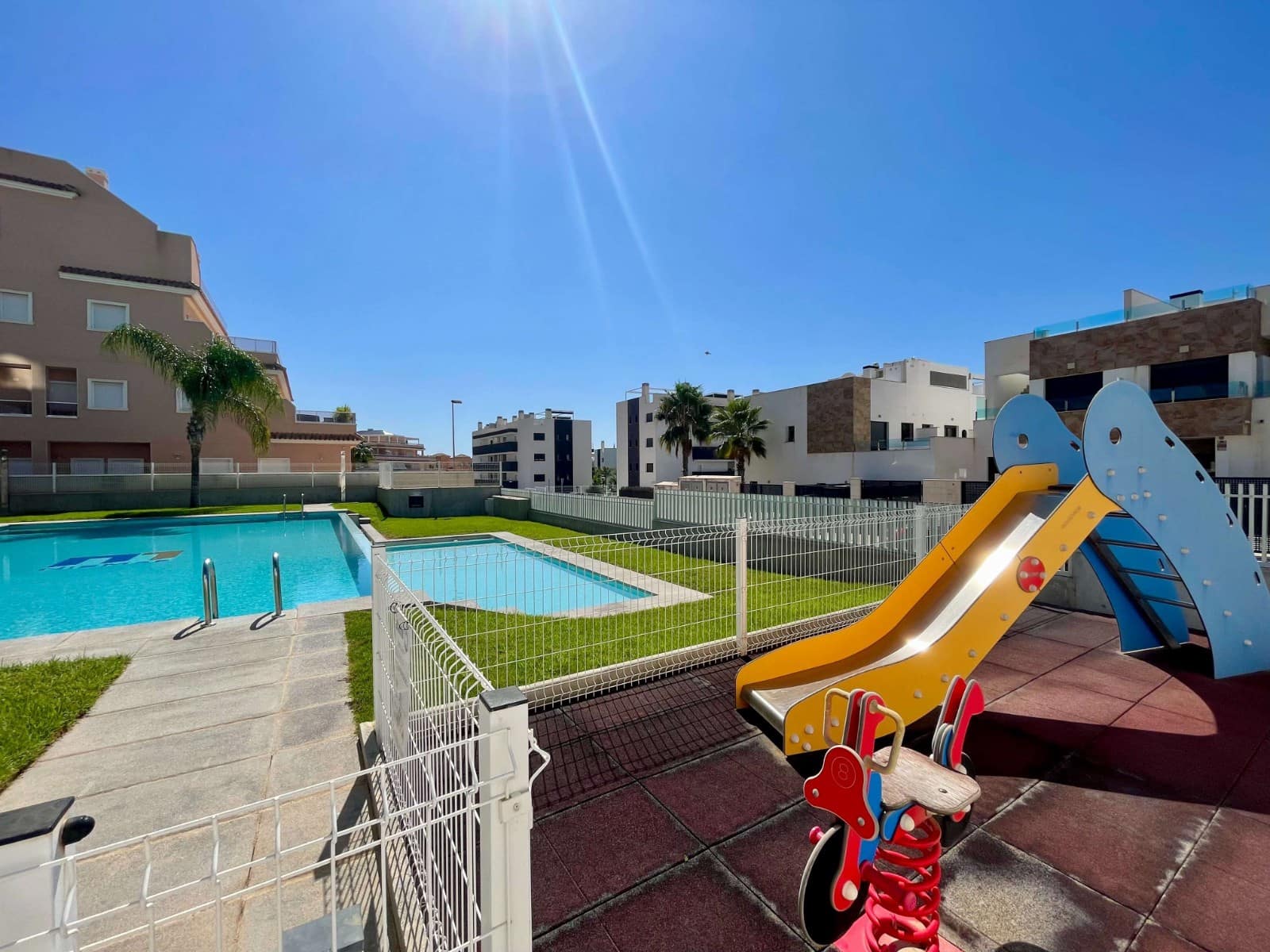 2 sypialnia Apartament na sprzedaż w Villamartin z basenem garażem - 245 000 € (Ref: 9198972)