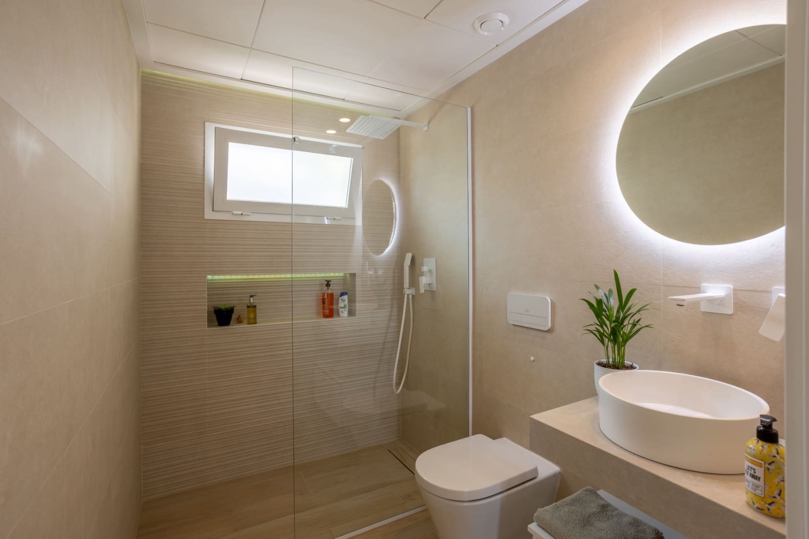 2 bedroom Apartment for sale in Villamartin with pool garage - € 318,000 (Ref: 9198973)