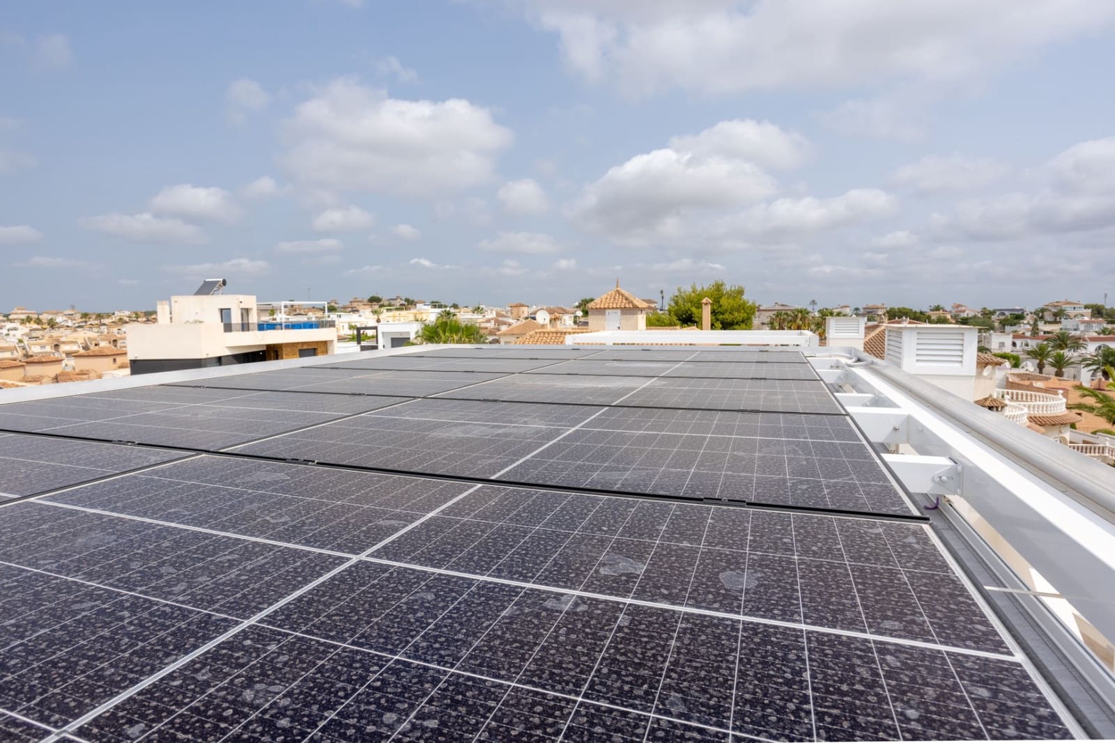 2 bedroom Apartment for sale in Villamartin with pool garage - € 318,000 (Ref: 9198973)