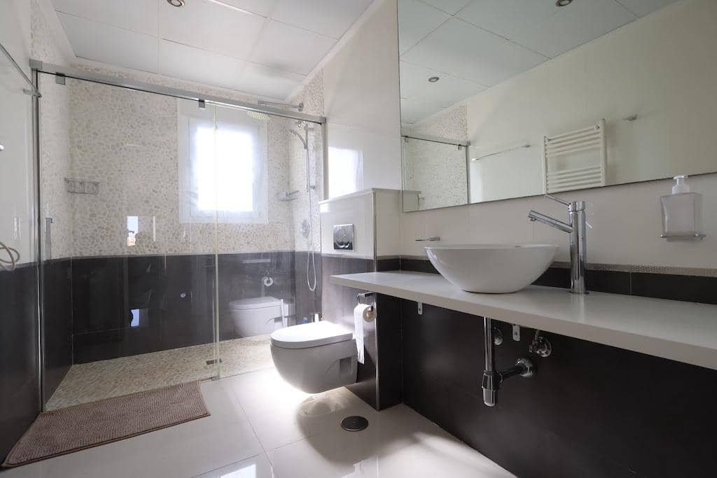 5 bedroom Villa for sale in Ciudad Quesada with garage - € 860,000 (Ref: 9198978)