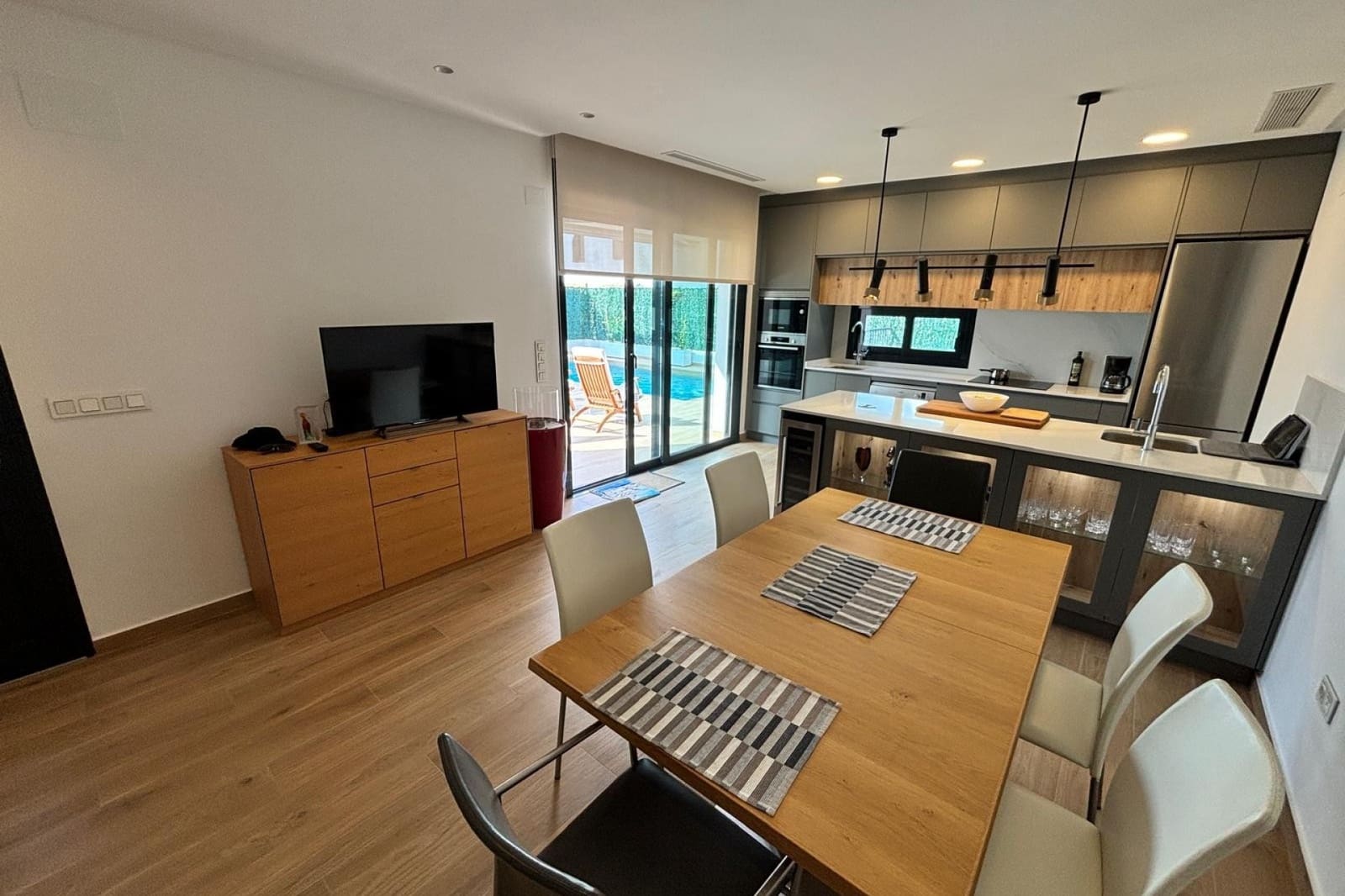 3 bedroom Villa for sale in Ciudad Quesada with pool - € 529,000 (Ref: 9198979)