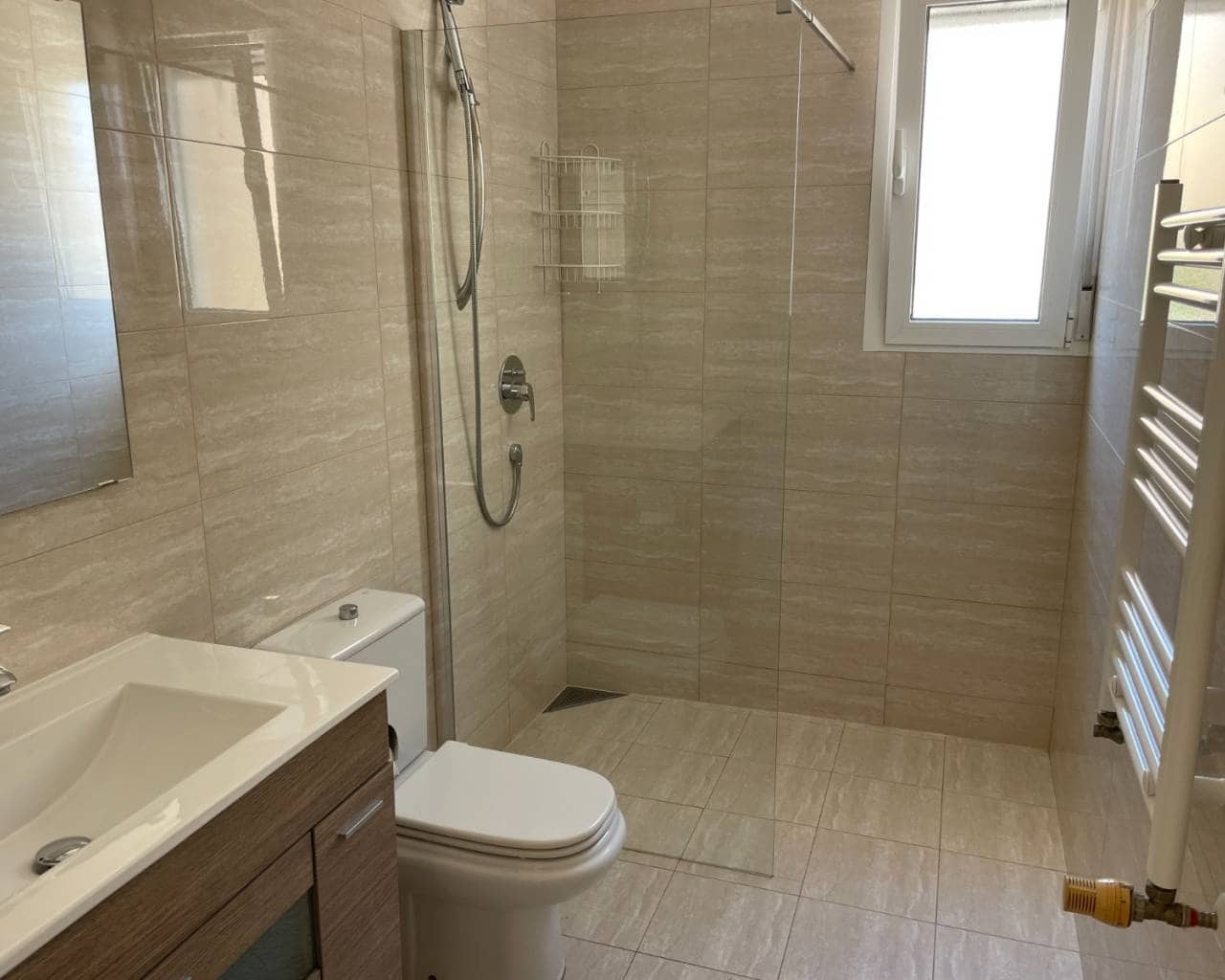 3 quarto Moradia para venda em La Marquesa com piscina - 595 000 € (Ref: 9198981)