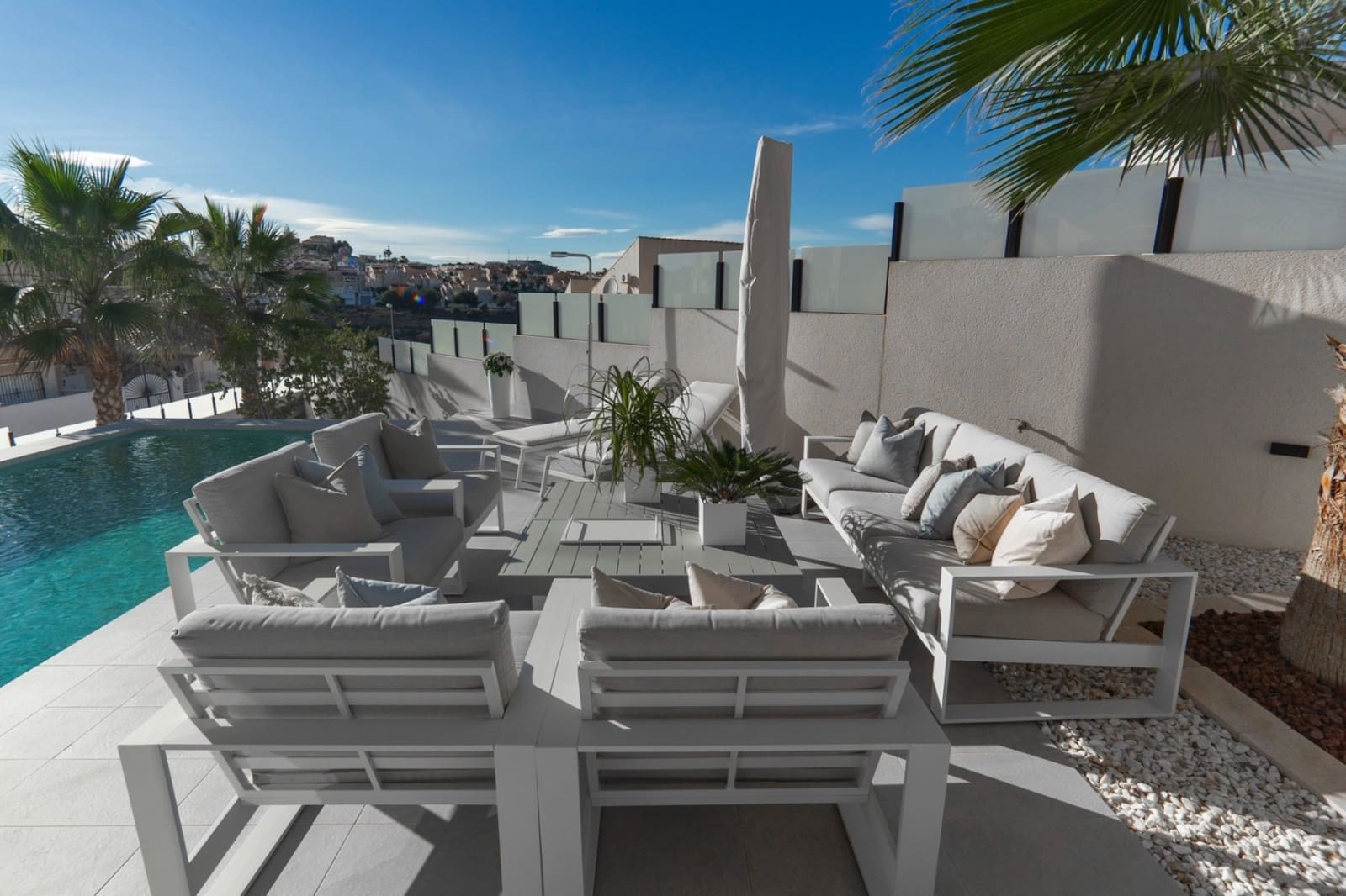 4 soveværelse Villa til salg i La Marquesa med swimmingpool - € 690.000 (Ref: 9198983)