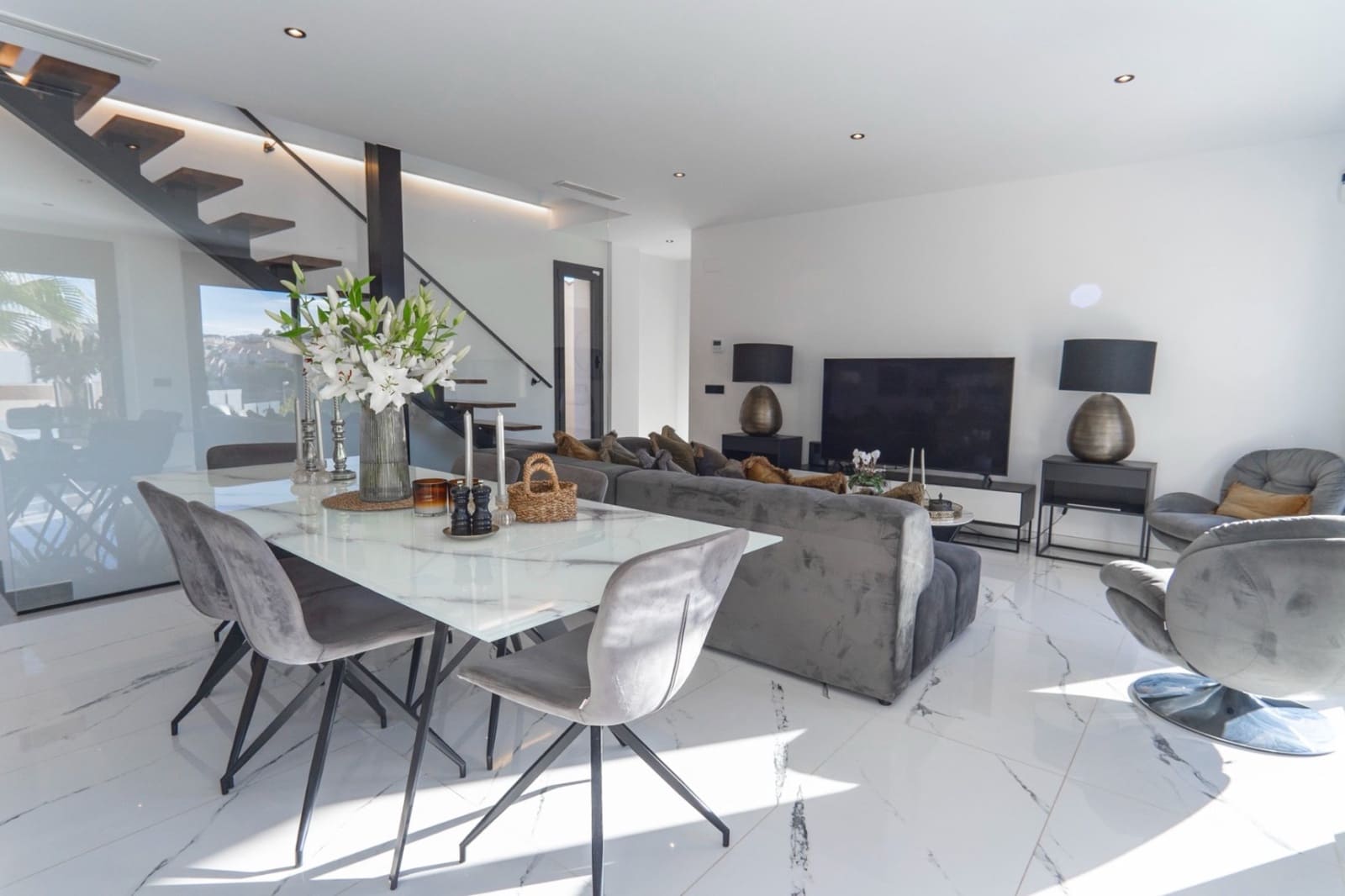 4 soveværelse Villa til salg i La Marquesa med swimmingpool - € 690.000 (Ref: 9198983)