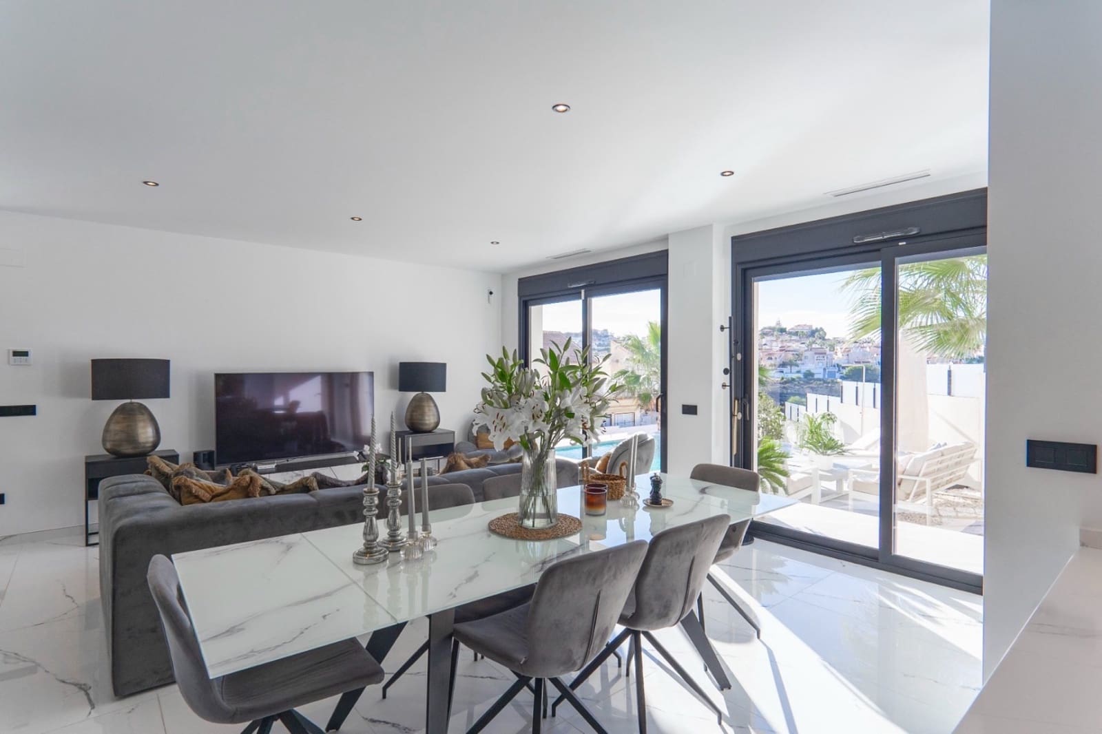 4 soveværelse Villa til salg i La Marquesa med swimmingpool - € 690.000 (Ref: 9198983)