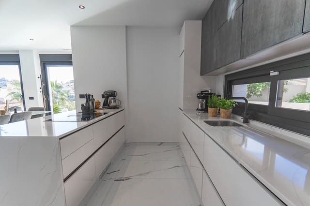 4 quarto Moradia para venda em La Marquesa, Rojales com piscina - 690 000 € (Ref: 9198983)