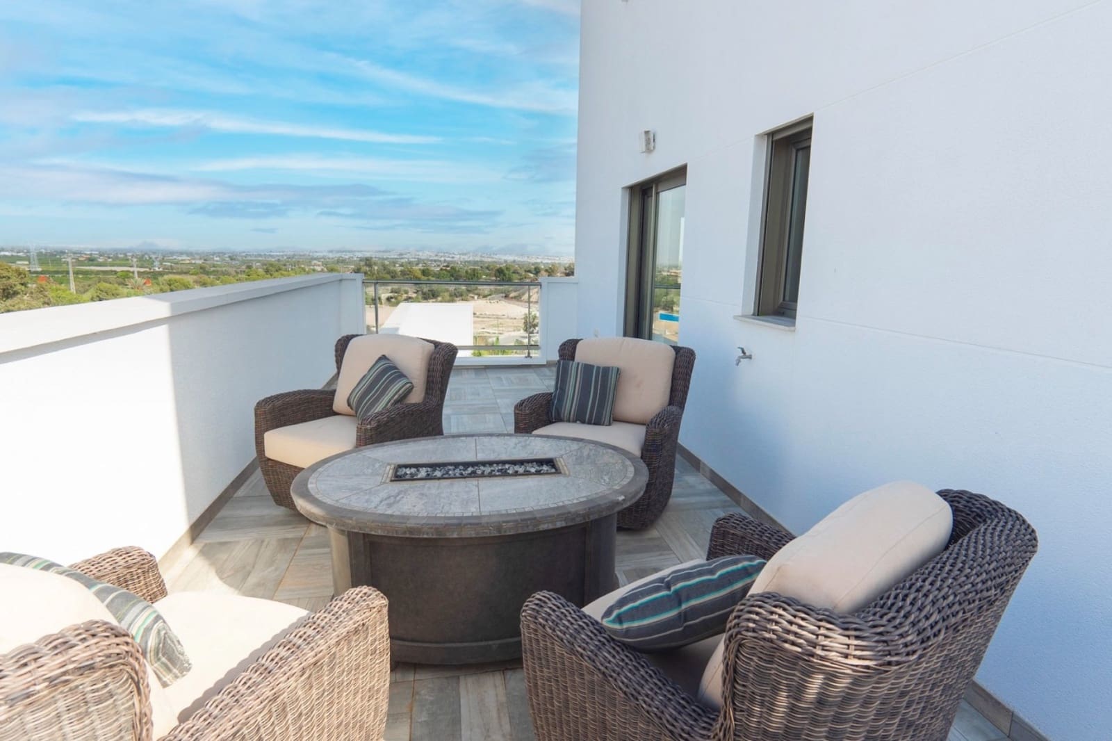 4 sypialnia Willa na sprzedaż w La Marquesa z basenem - 749 000 € (Ref: 9198984)