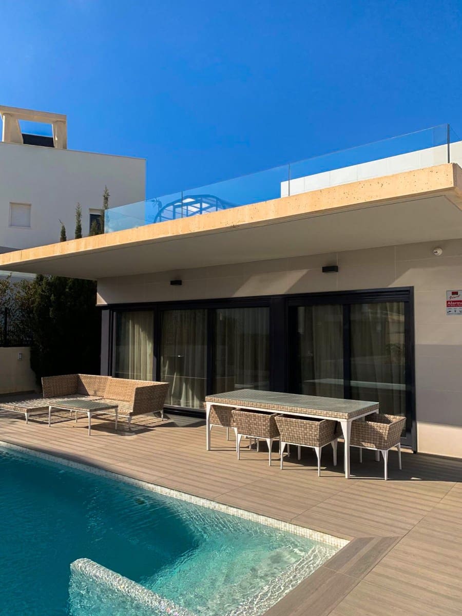 4 chambre Villa/Maison à vendre à Campoamor avec piscine garage - 899 000 € (Ref: 9198988)