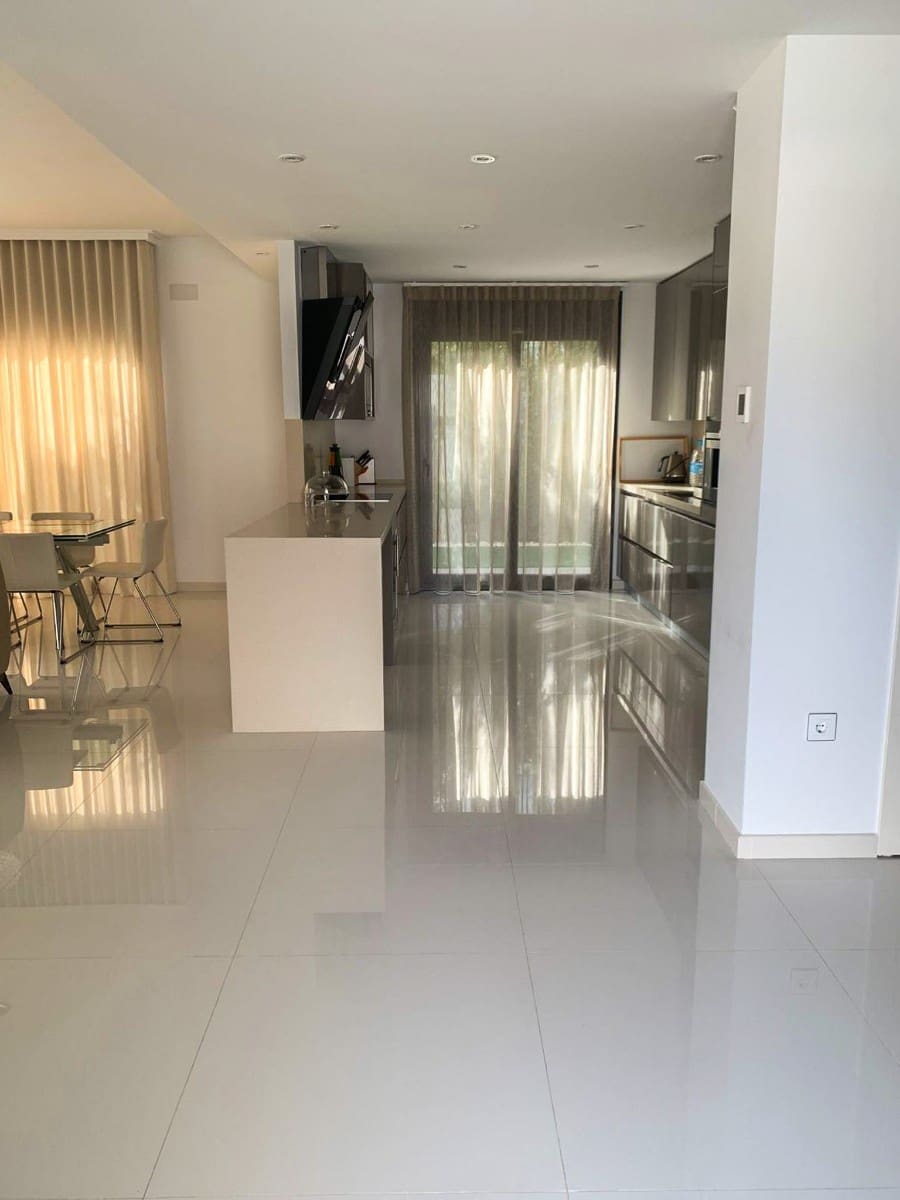 4 chambre Villa/Maison à vendre à Campoamor avec piscine garage - 899 000 € (Ref: 9198988)