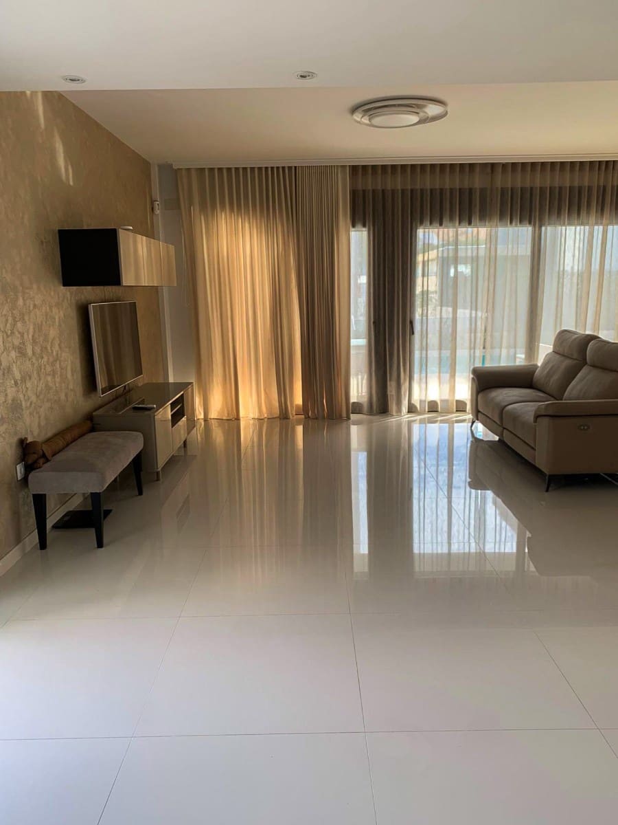 4 chambre Villa/Maison à vendre à Campoamor avec piscine garage - 899 000 € (Ref: 9198988)