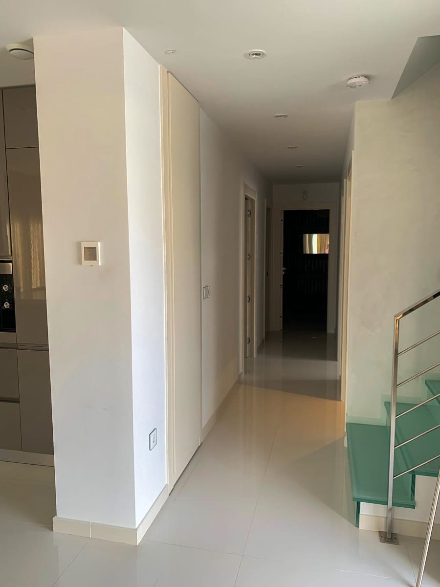 4 chambre Villa/Maison à vendre à Campoamor avec piscine garage - 899 000 € (Ref: 9198988)