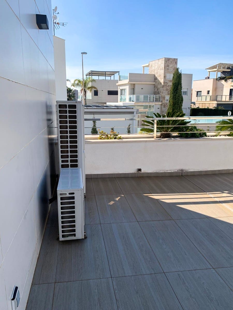 4 chambre Villa/Maison à vendre à Campoamor avec piscine garage - 899 000 € (Ref: 9198988)
