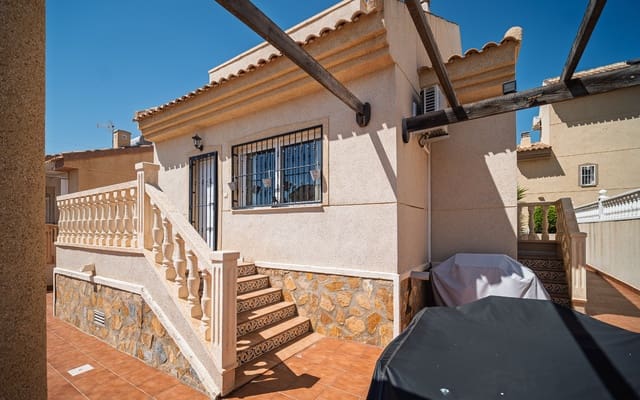 Chalet de 3 habitaciones en Ciudad Quesada, Rojales en venta con piscina - 229.950 € (Ref: 9198989)