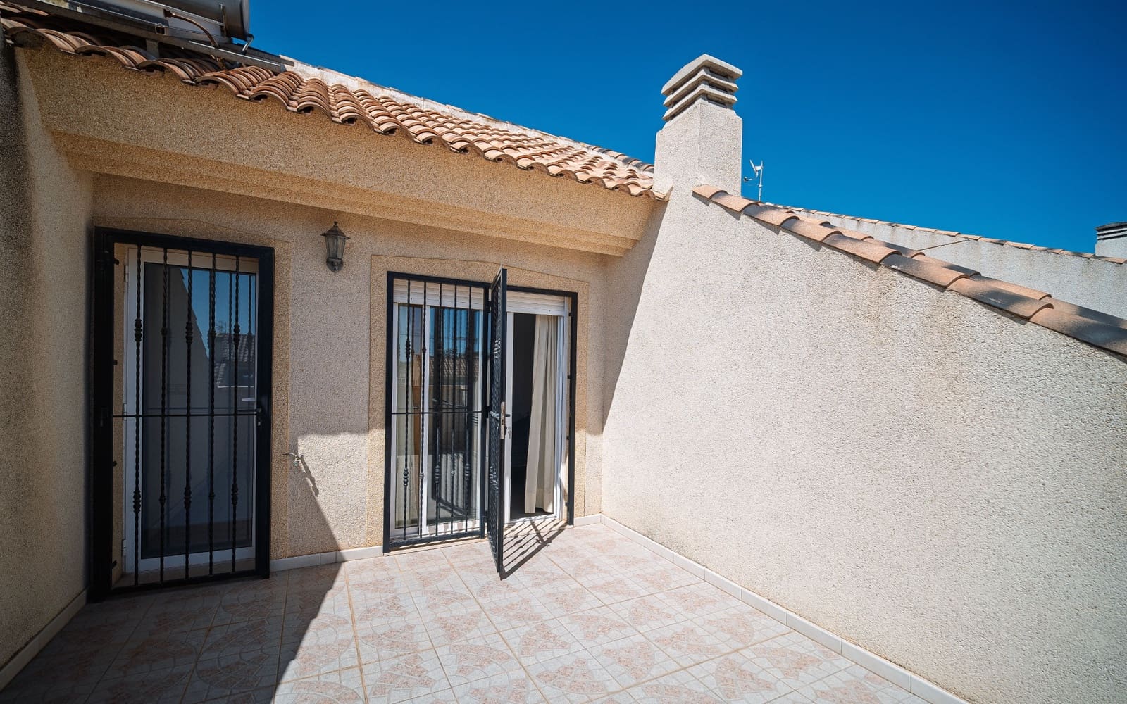 Chalet de 3 habitaciones en Ciudad Quesada en venta con piscina - 229.950 € (Ref: 9198989)