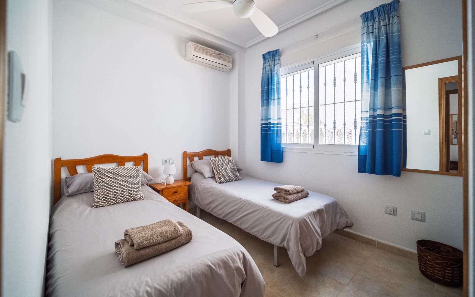 Chalet de 3 habitaciones en Ciudad Quesada en venta con piscina - 229.950 € (Ref: 9198989)