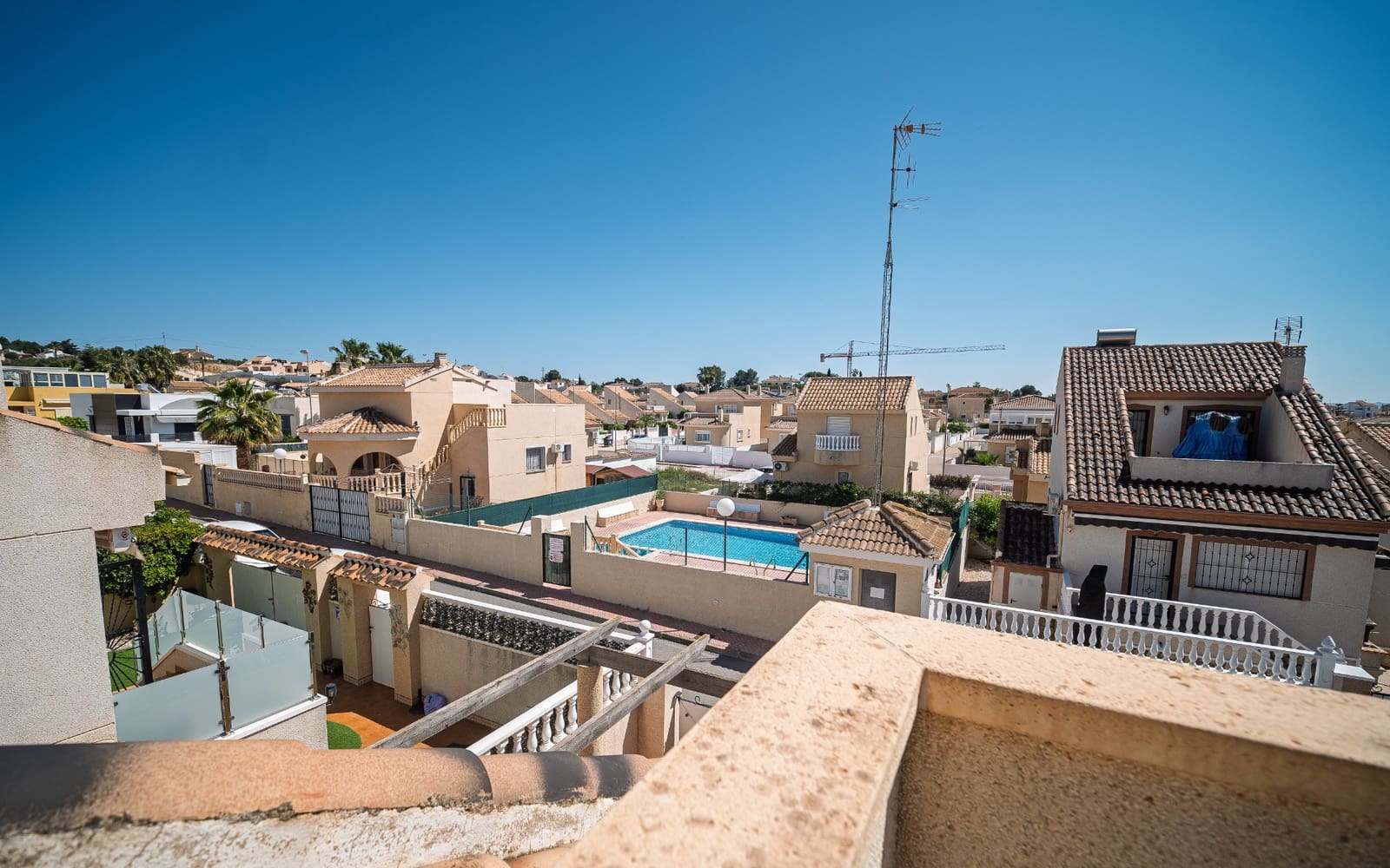 Chalet de 3 habitaciones en Ciudad Quesada en venta con piscina - 229.950 € (Ref: 9198989)