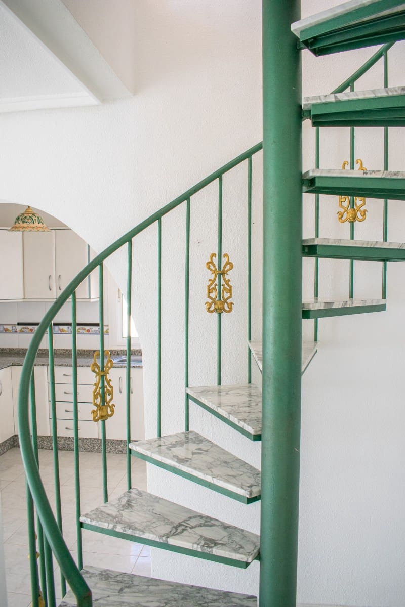 4 bedroom Villa for sale in Ciudad Quesada with pool - € 399,950 (Ref: 9198992)