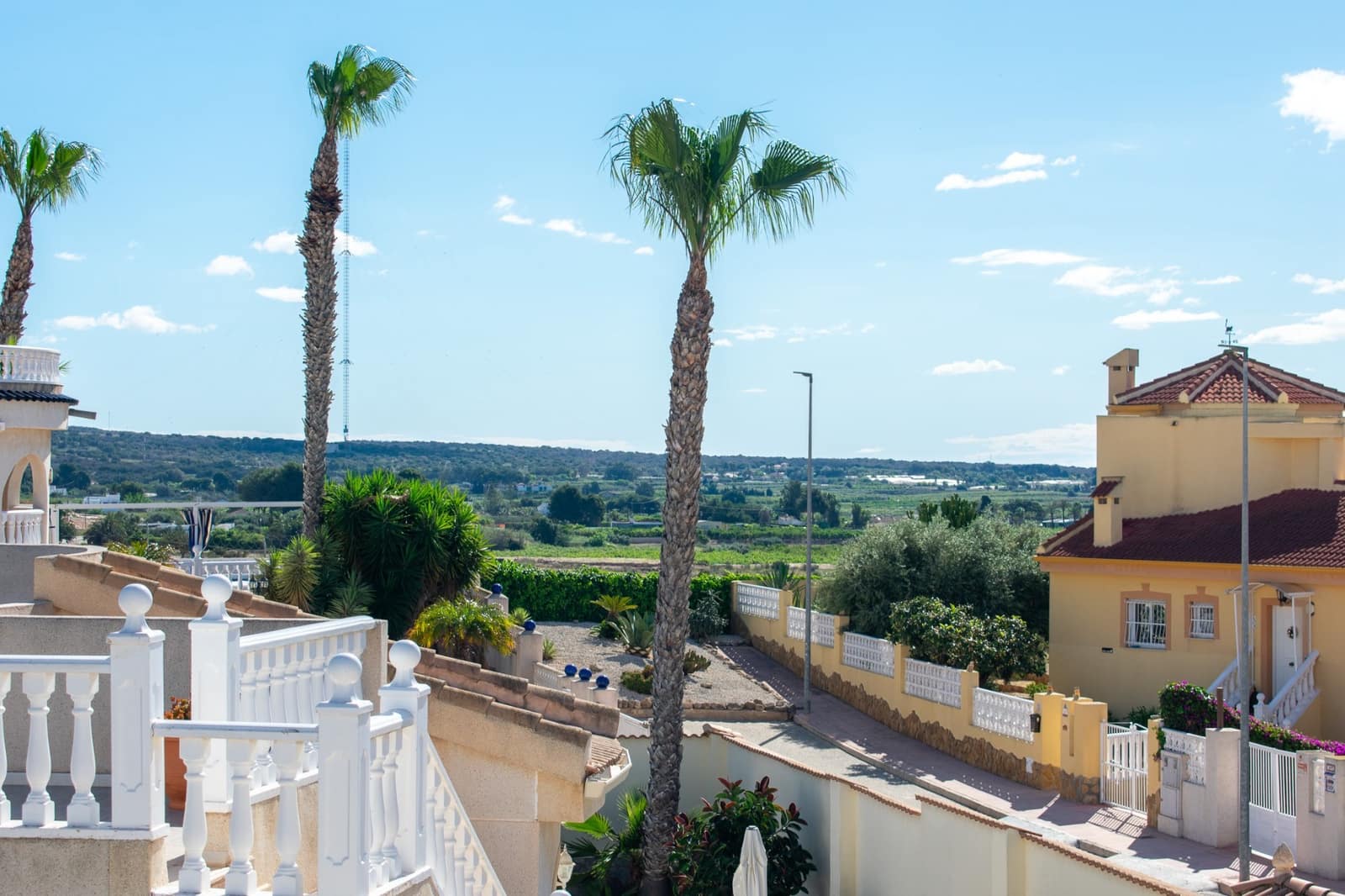 4 bedroom Villa for sale in Ciudad Quesada with pool - € 399,950 (Ref: 9198992)