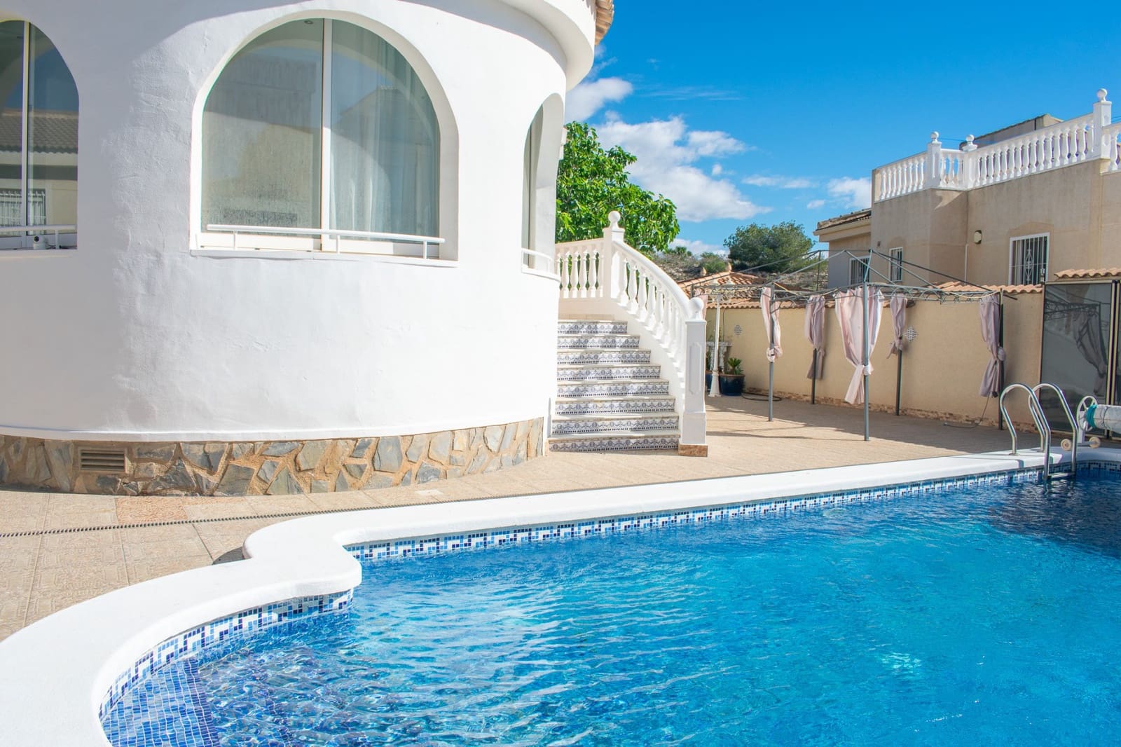 4 bedroom Villa for sale in Ciudad Quesada with pool - € 399,950 (Ref: 9198992)