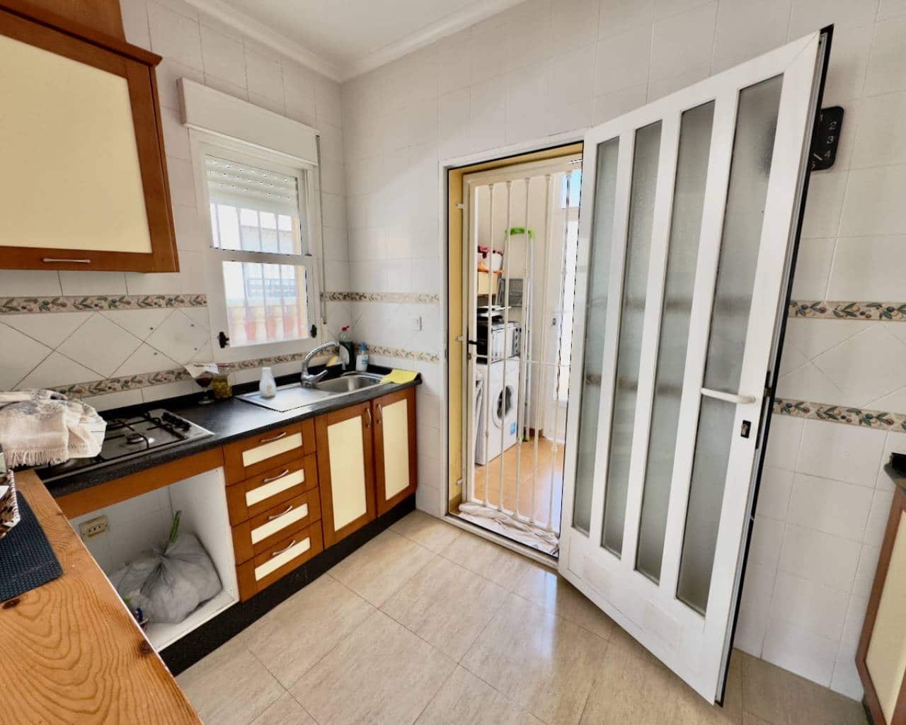 3 soveværelse Villa til salg i Lo Crispin med swimmingpool - € 199.950 (Ref: 9198997)