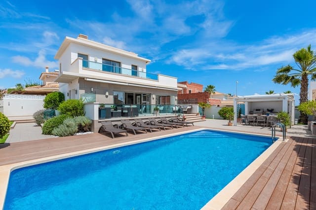 4 Zimmer Villa zu verkaufen in Ciudad Quesada, Rojales mit Pool - 750.000 € (Ref: 9198999)