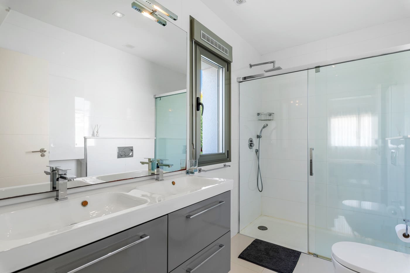 4 Zimmer Villa zu verkaufen in Ciudad Quesada mit Pool - 750.000 € (Ref: 9198999)