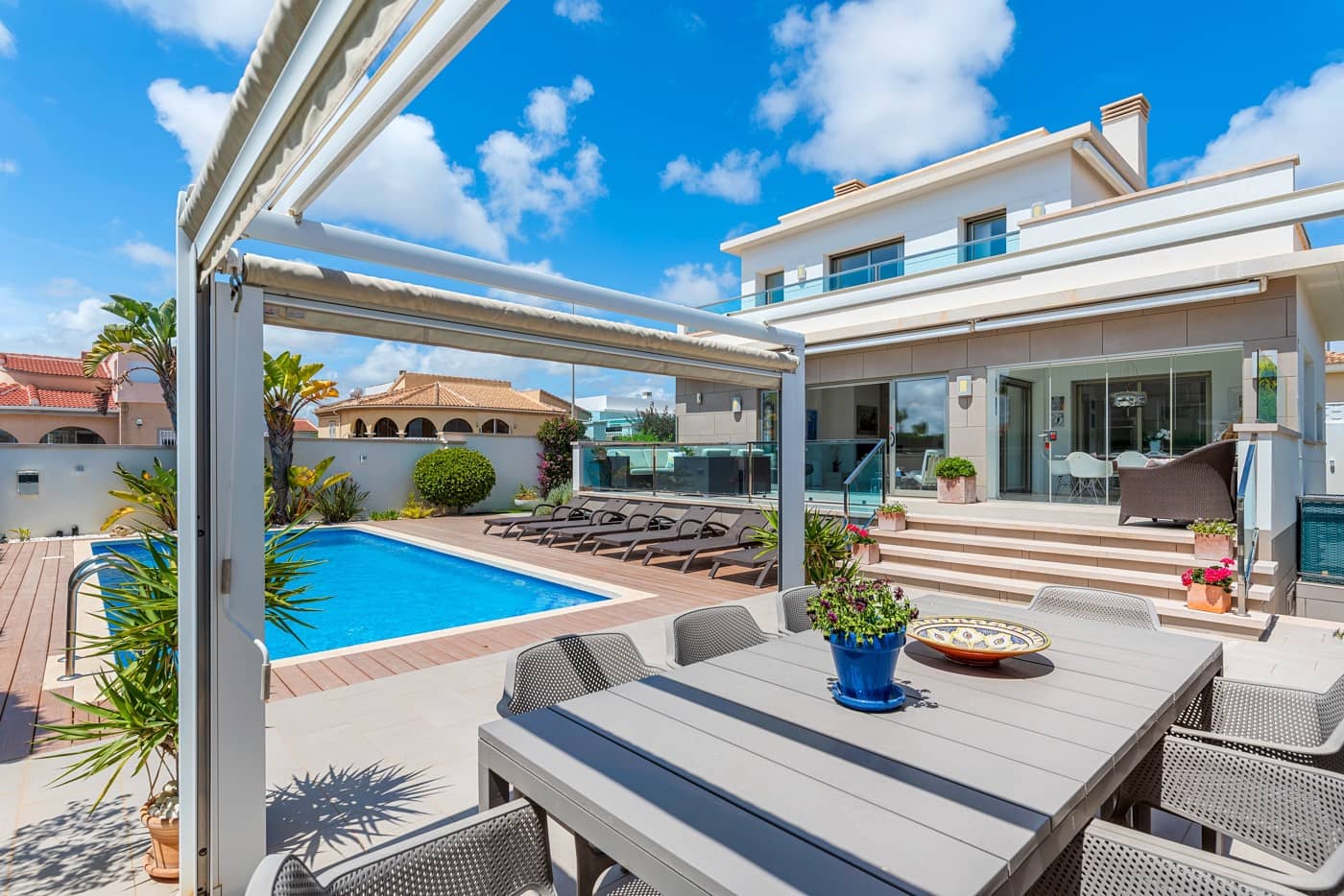 4 Zimmer Villa zu verkaufen in Ciudad Quesada mit Pool - 750.000 € (Ref: 9198999)