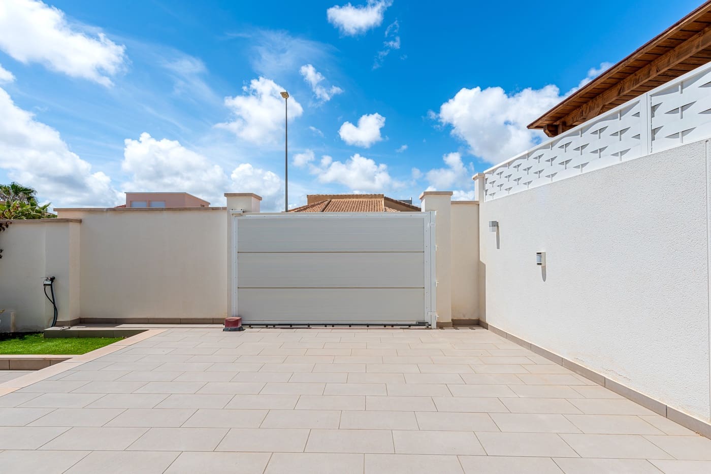 4 Zimmer Villa zu verkaufen in Ciudad Quesada mit Pool - 750.000 € (Ref: 9198999)