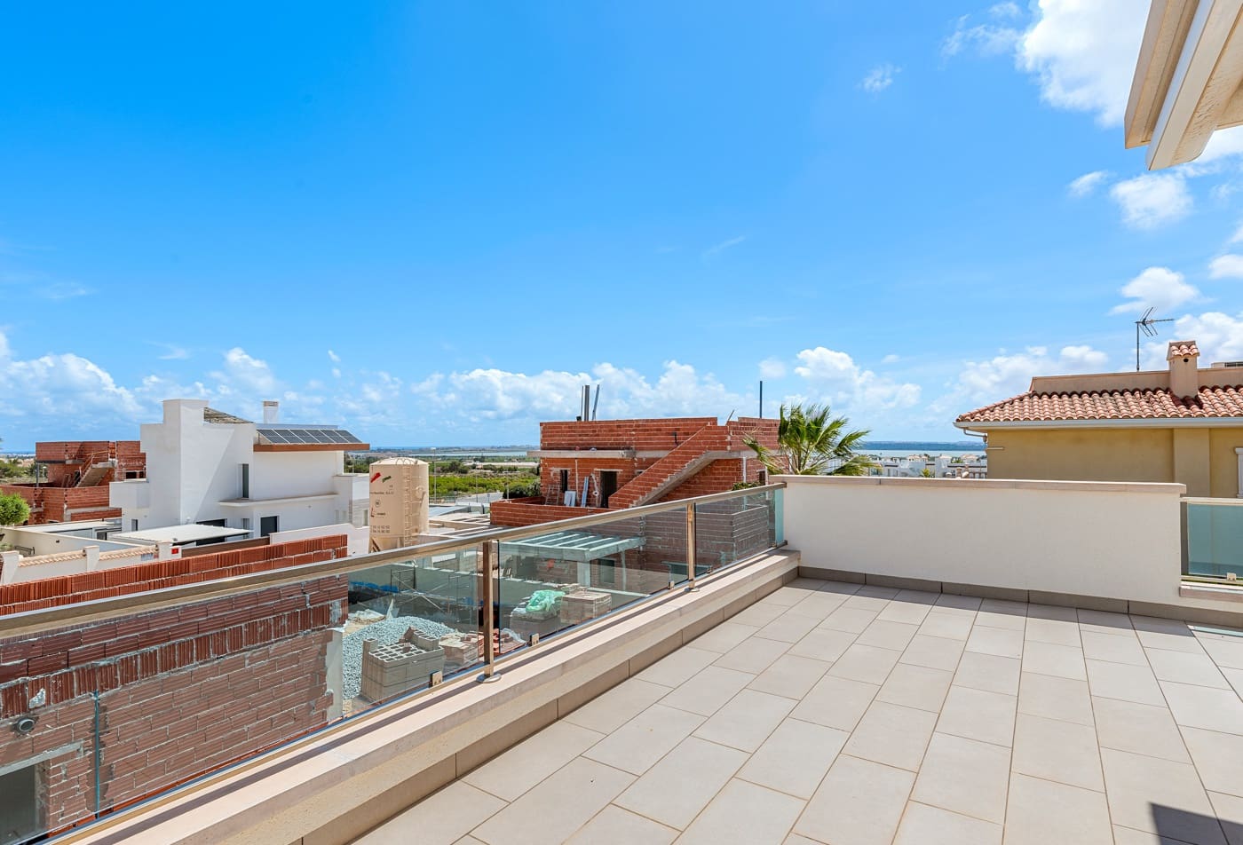 4 Zimmer Villa zu verkaufen in Ciudad Quesada mit Pool - 750.000 € (Ref: 9198999)