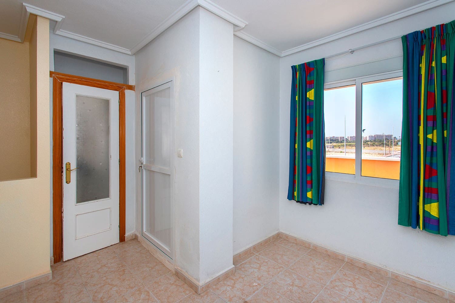 2 soveværelse Lejlighed til salg i Torrevieja med swimmingpool - € 150.000 (Ref: 9199002)