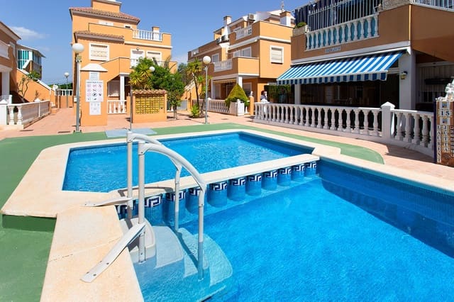 2 soveværelse Lejlighed til salg i Los Balcones - Los Altos, Torrevieja med swimmingpool - € 150.000 (Ref: 9199002)