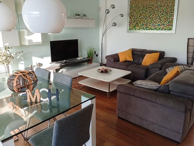 3 bedroom Villa for sale in Mil Palmeras, Orihuela with pool - € 565,000 (Ref: 9199003)