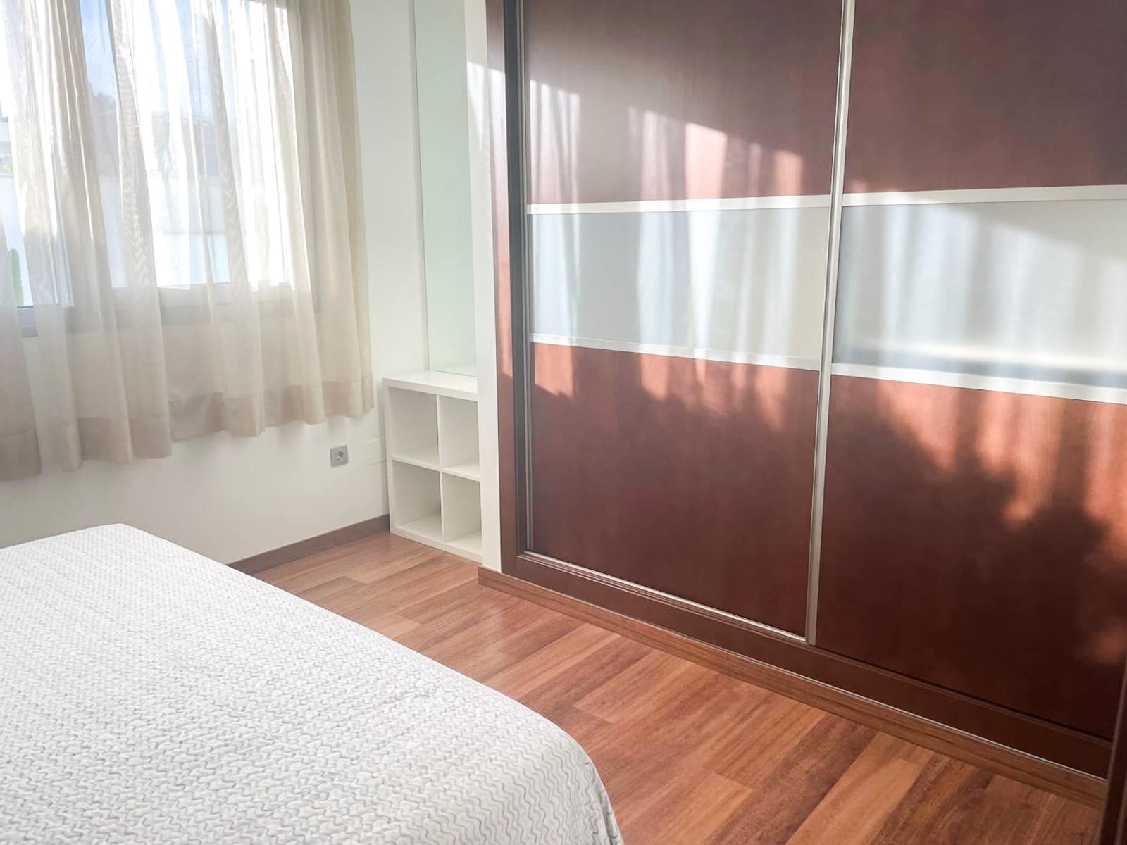 3 slaapkamer Villa te koop in Mil Palmeras met zwembad - € 565.000 (Ref: 9199003)