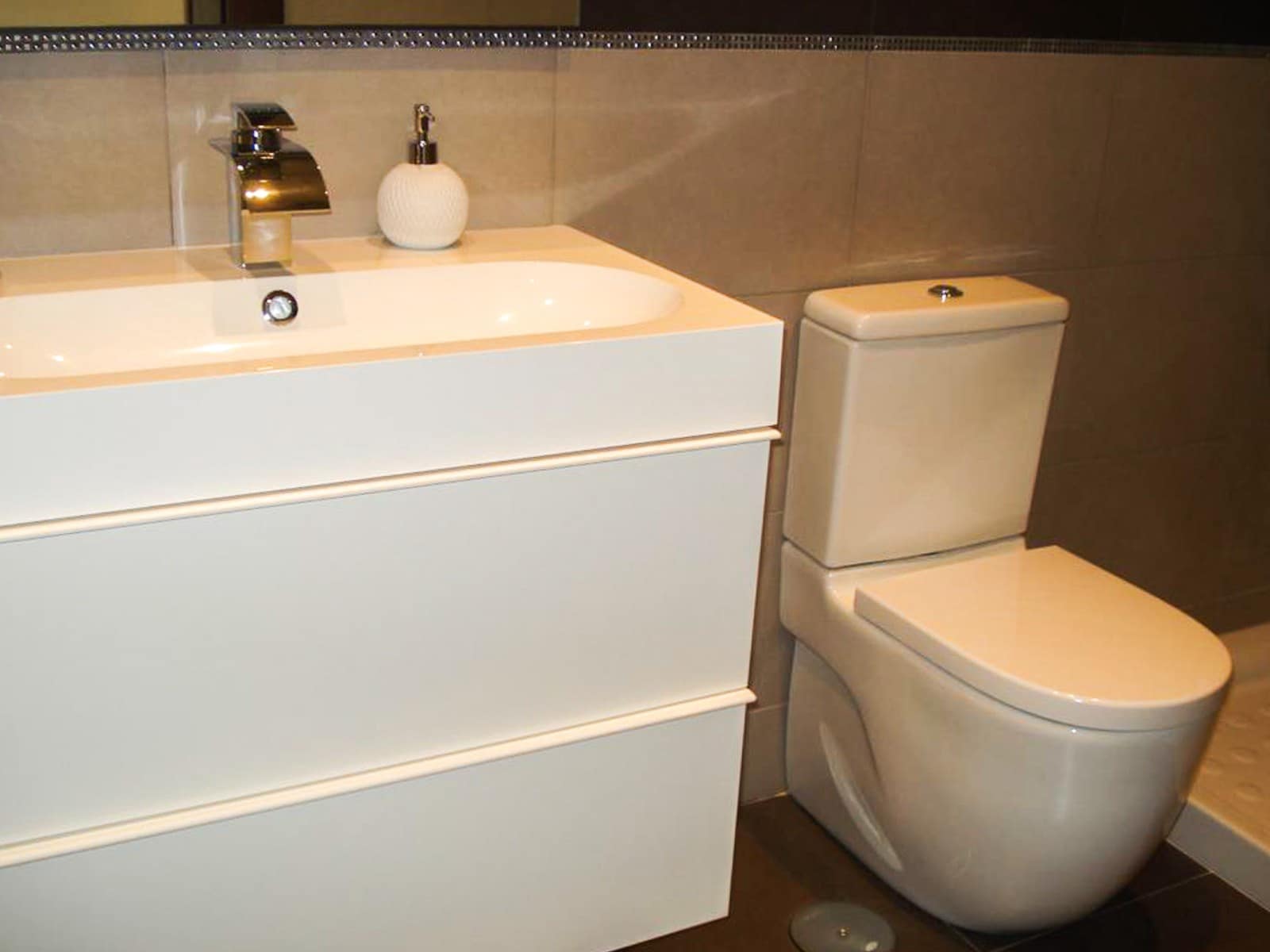 3 slaapkamer Villa te koop in Mil Palmeras met zwembad - € 565.000 (Ref: 9199003)