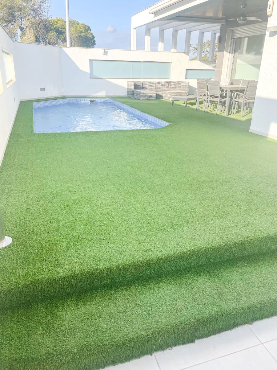 3 slaapkamer Villa te koop in Mil Palmeras met zwembad - € 565.000 (Ref: 9199003)