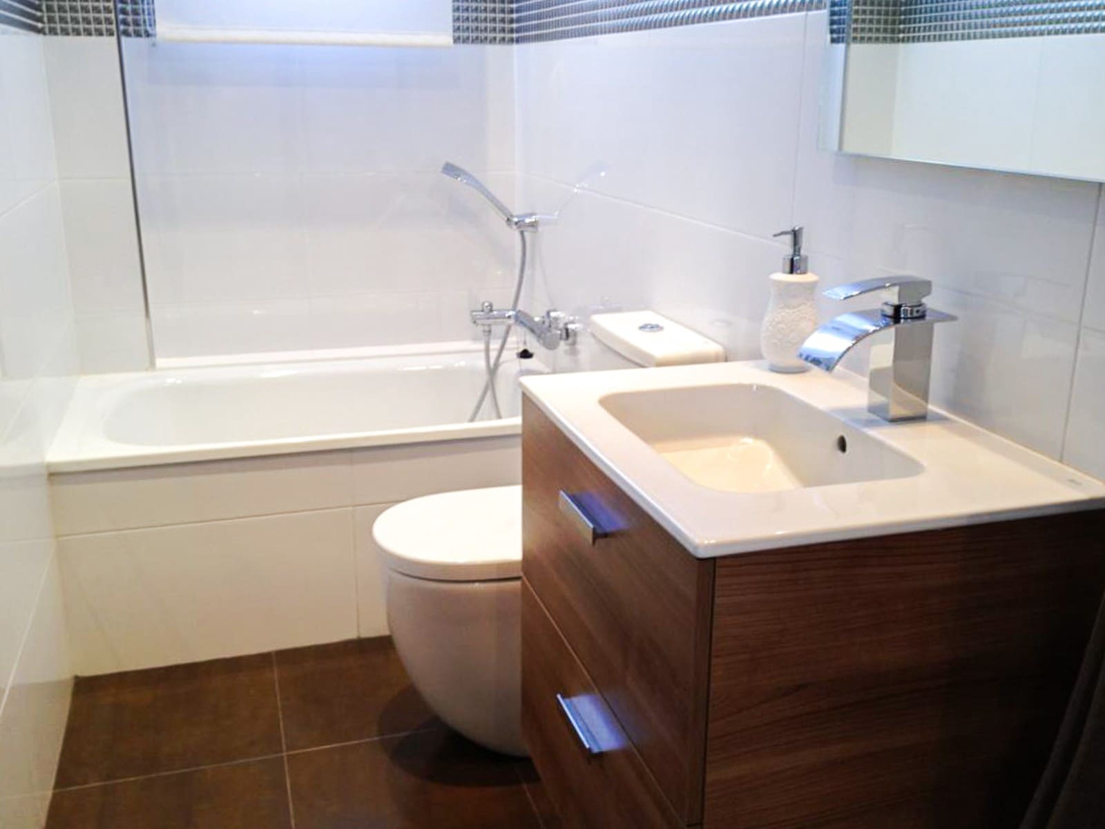 3 slaapkamer Villa te koop in Mil Palmeras met zwembad - € 565.000 (Ref: 9199003)