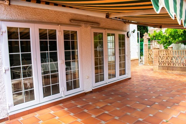 7 slaapkamer Villa te koop in Cabo Roig, Orihuela met zwembad garage - € 1.490.000 (Ref: 9199004)