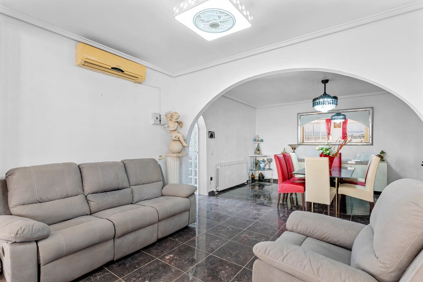 4 bedroom Villa for sale in Ciudad Quesada with pool - € 419,000 (Ref: 9199007)