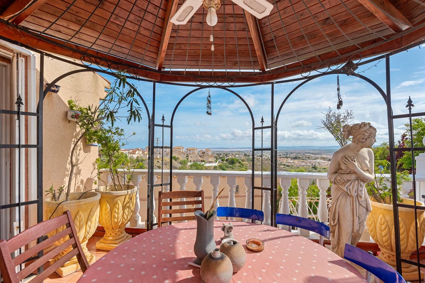 4 bedroom Villa for sale in Ciudad Quesada with pool - € 419,000 (Ref: 9199007)