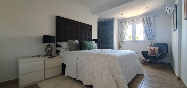 4 slaapkamer Villa te koop in La Florida, Orihuela met zwembad - € 369.950 (Ref: 9199015)