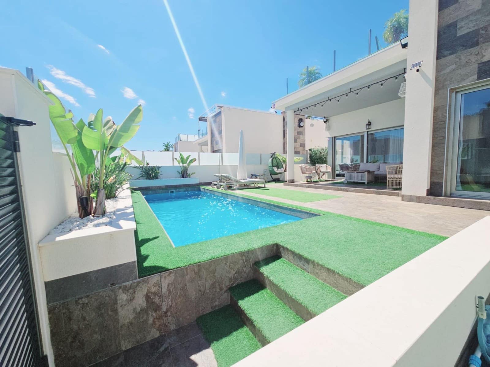 5 quarto Moradia para venda em Villamartin com piscina garagem - 499 000 € (Ref: 9199022)