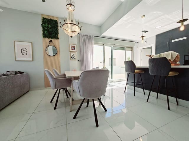 5 slaapkamer Villa te koop in Villamartin, Orihuela met zwembad garage - € 499.000 (Ref: 9199022)