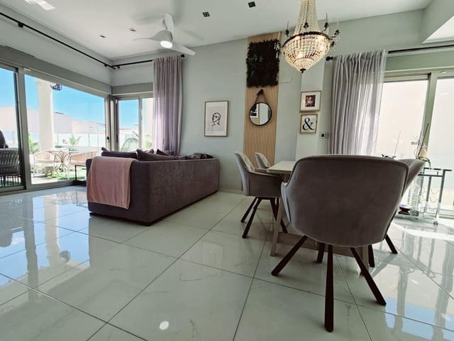 5 slaapkamer Villa te koop in Villamartin, Orihuela met zwembad garage - € 499.000 (Ref: 9199022)