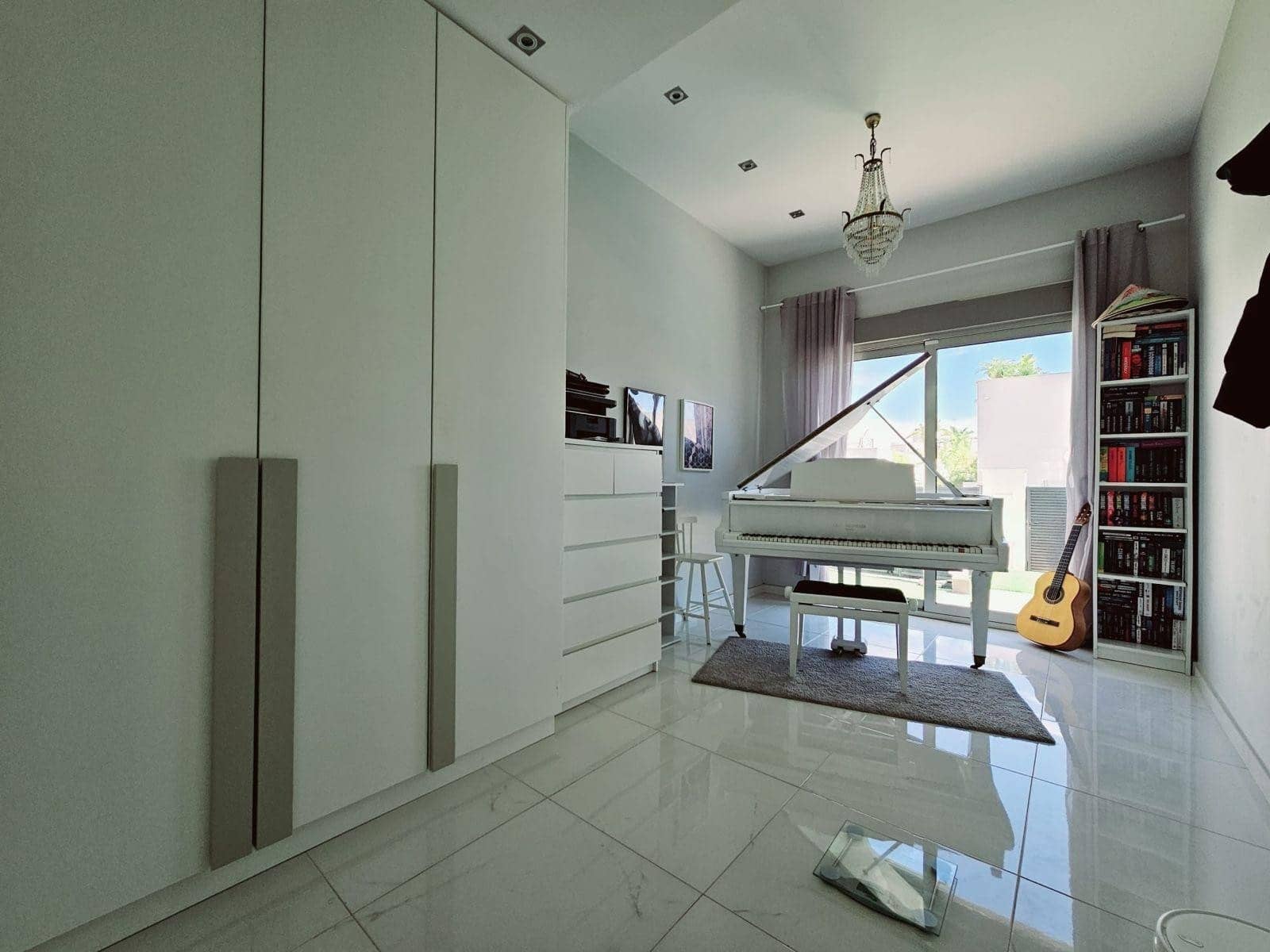 5 quarto Moradia para venda em Villamartin com piscina garagem - 499 000 € (Ref: 9199022)