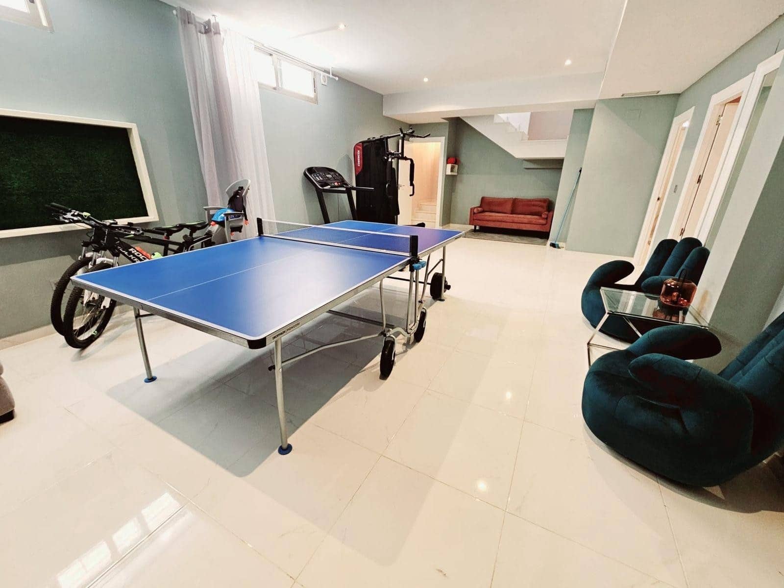 5 quarto Moradia para venda em Villamartin com piscina garagem - 499 000 € (Ref: 9199022)