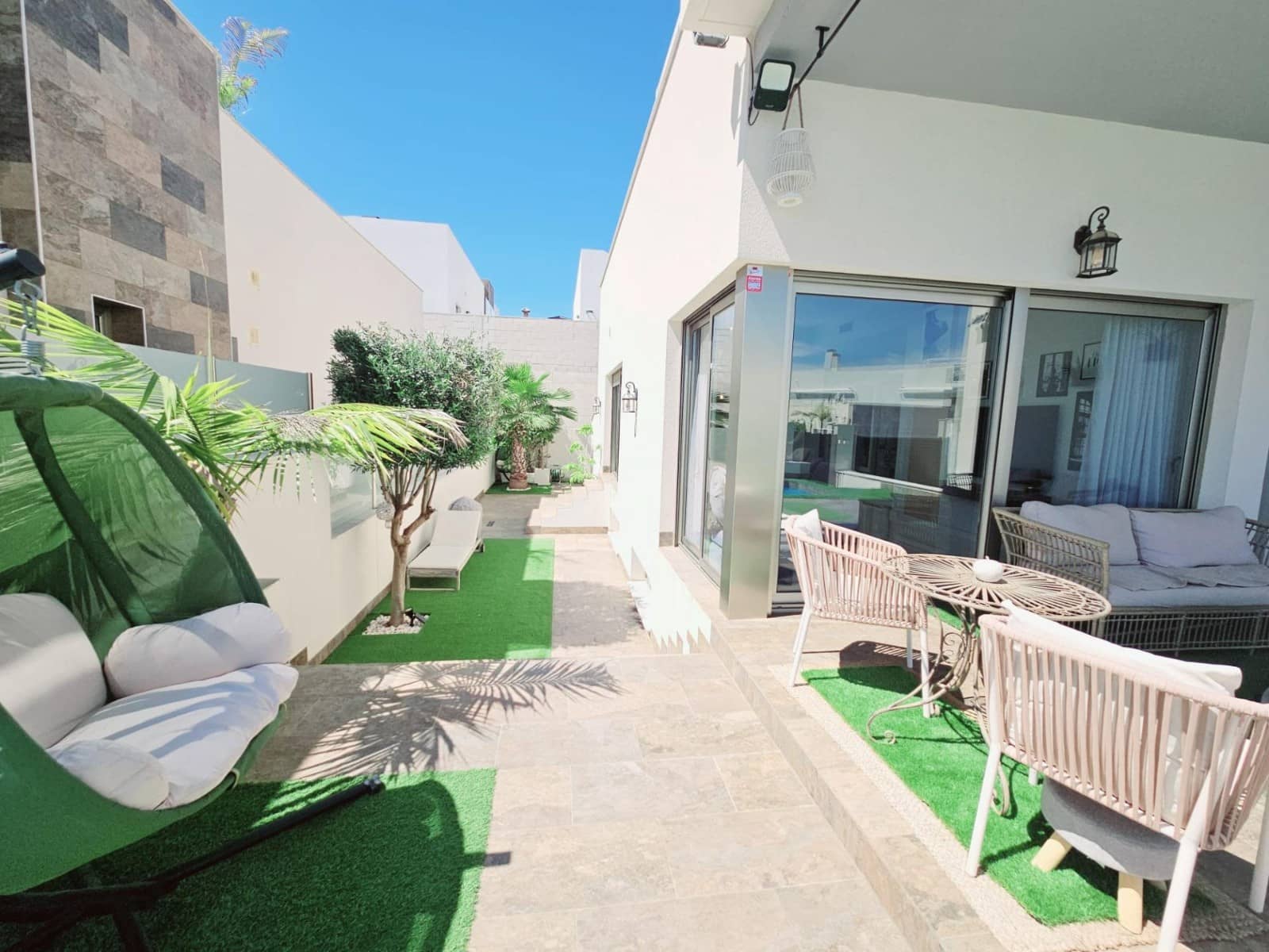 5 quarto Moradia para venda em Villamartin com piscina garagem - 499 000 € (Ref: 9199022)