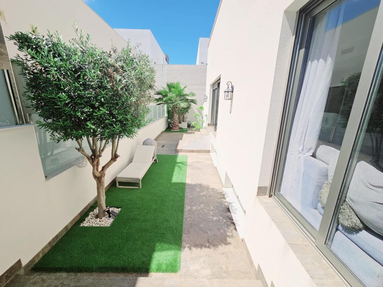 5 quarto Moradia para venda em Villamartin com piscina garagem - 499 000 € (Ref: 9199022)