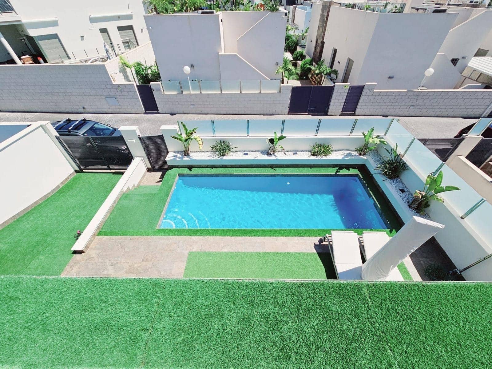 5 quarto Moradia para venda em Villamartin com piscina garagem - 499 000 € (Ref: 9199022)